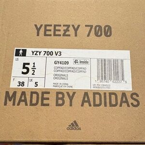 yeezy 700 V3